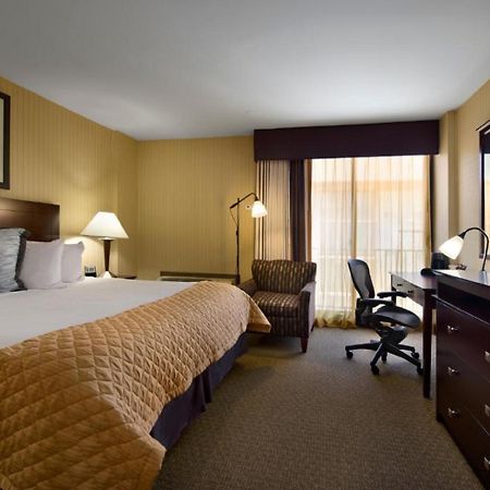 Wyndham Garden Hotel Newark Airport Номер фото