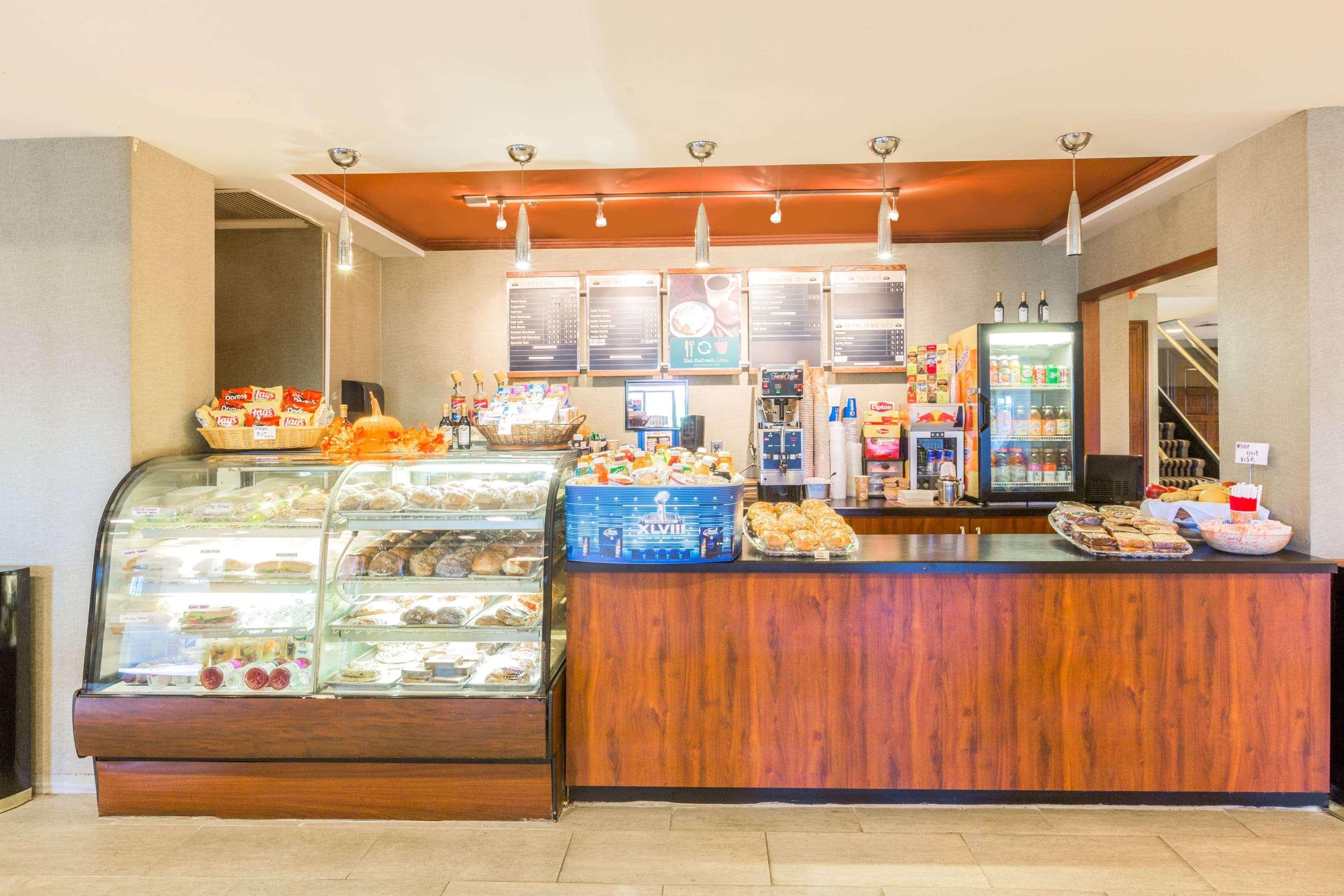 Wyndham Garden Hotel Newark Airport Экстерьер фото